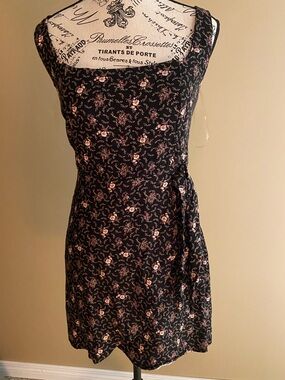 Floral Black & Pink Square-Neck Sleeveless Dress